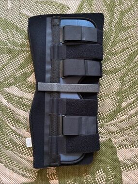 DeRoyal Universal Knee Brace / Immobilizer Adjustable Straps Padded Foam *Nice*